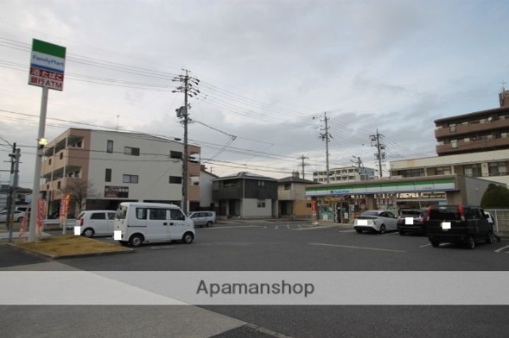 シャルマンの周辺