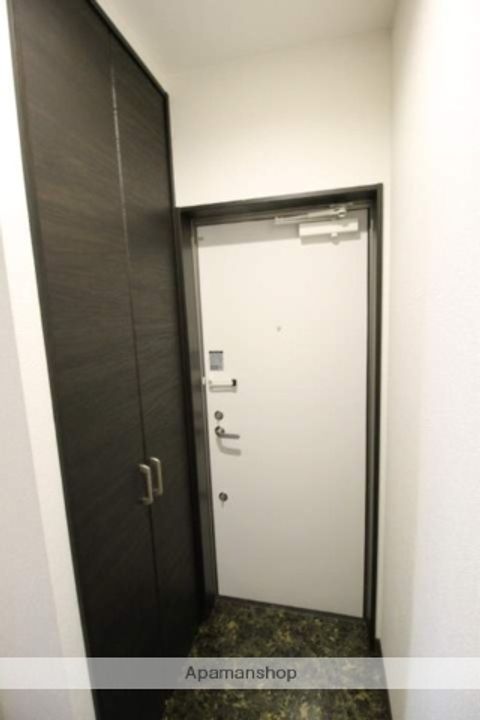 メゾン・ド・ソレイユ黄金の玄関