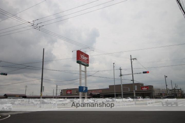 シャンセ・ド・メゾンの周辺