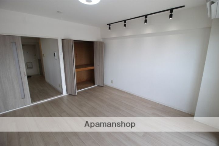 ウイング烏森の内装