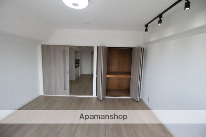 ウイング烏森の内装