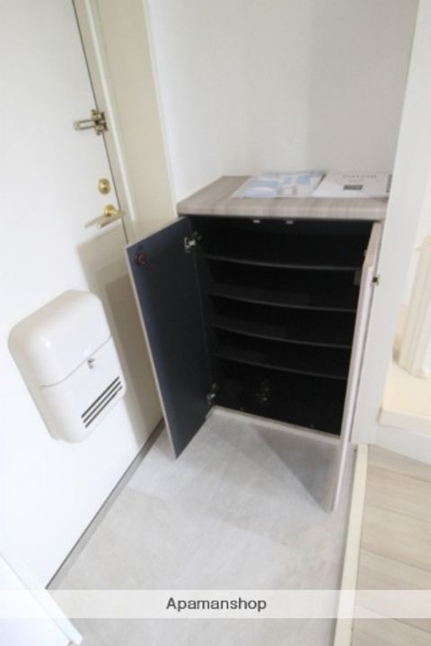 ウイング烏森の内装