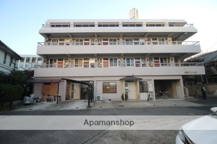 加藤マンションの外観