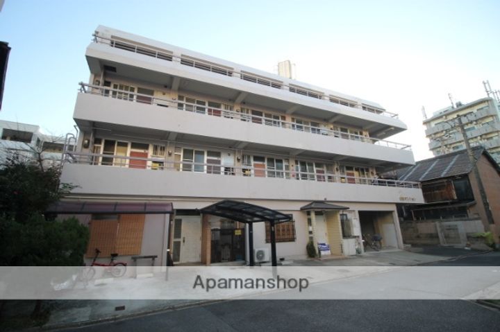 加藤マンションの外観