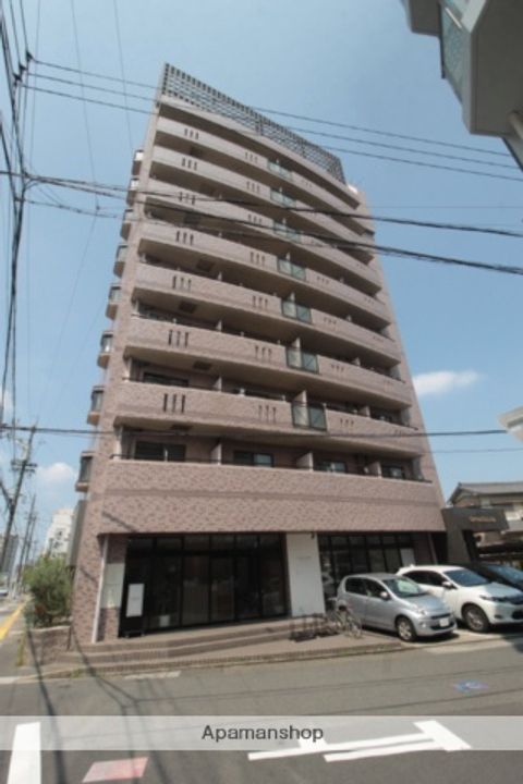 ロイヤルピジョン八田の外観