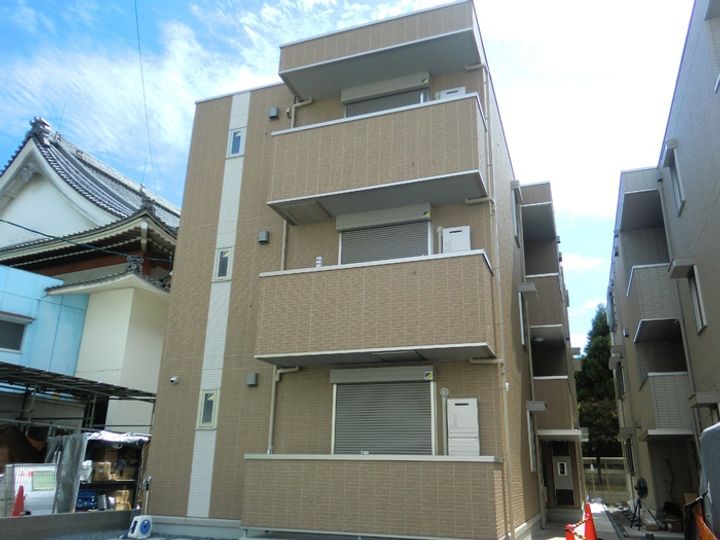 セレスティア助光 A棟の外観