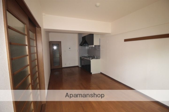 グラフィージュの居間