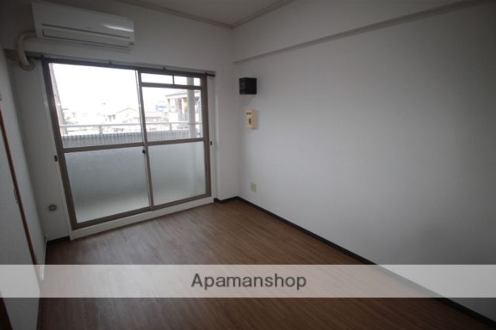 シャンポール並木の内装