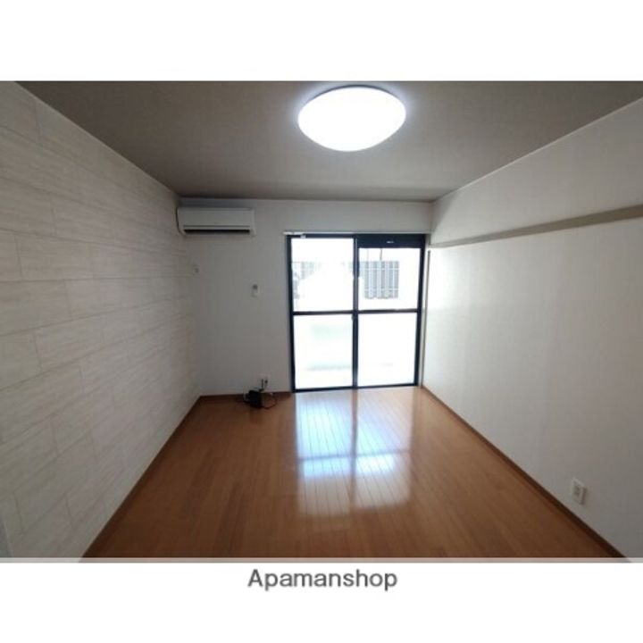 第2ホーメスト一社.の居間