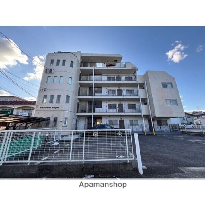 牧の原ハイツの外観