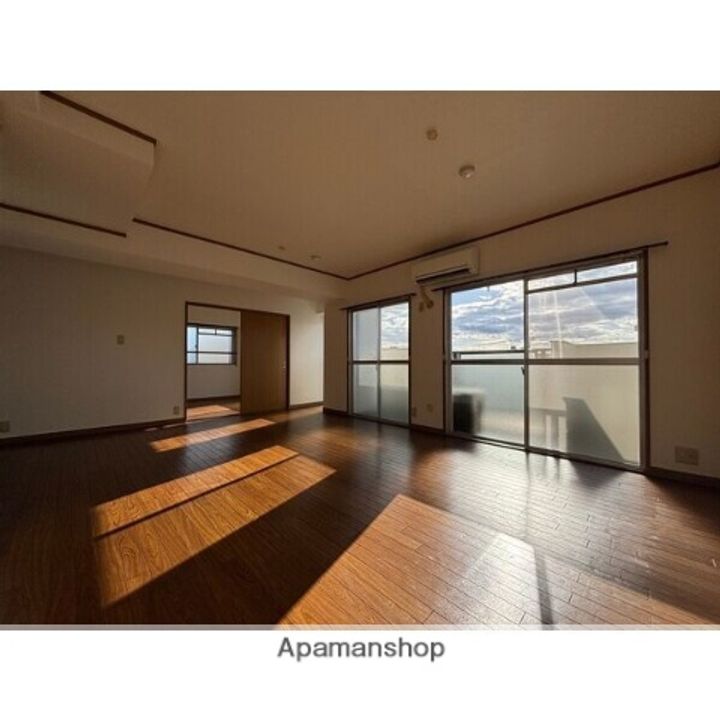 牧の原ハイツの居間