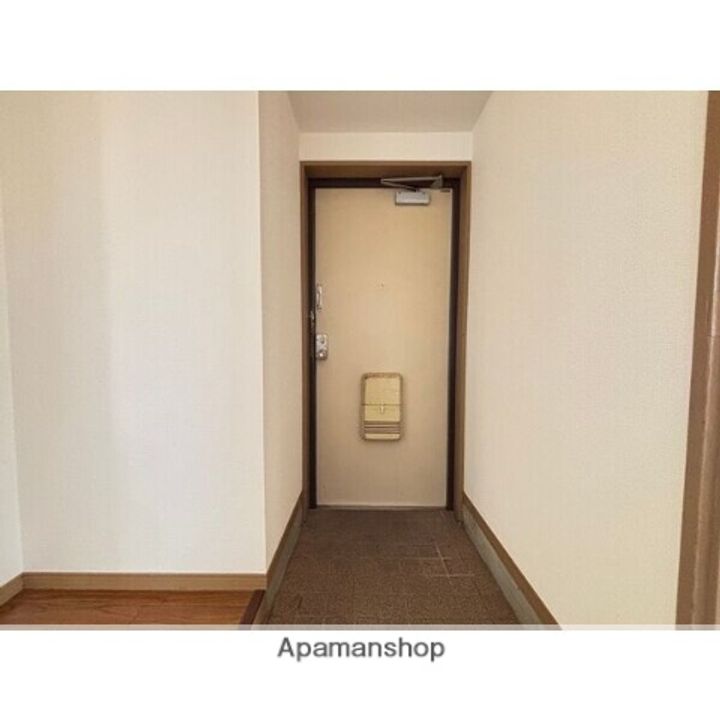 牧の原ハイツの玄関