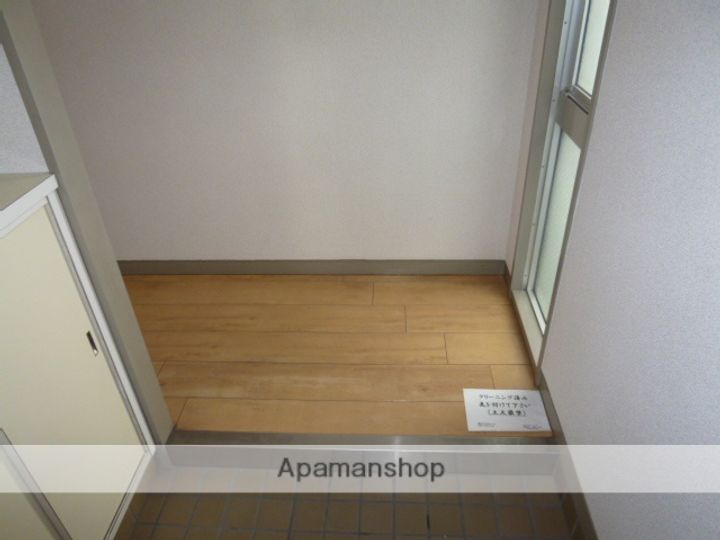 ソノワール 本郷の玄関