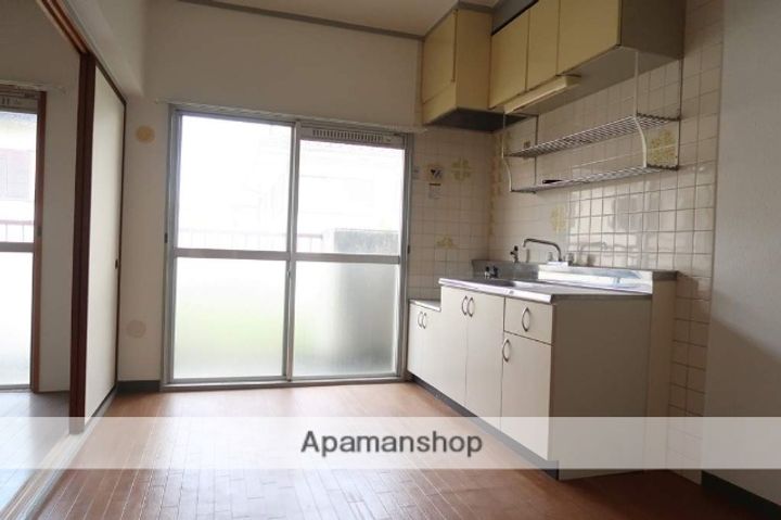 第3岸田ビル.の居間