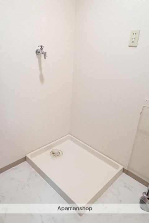 サルム上社.の内装