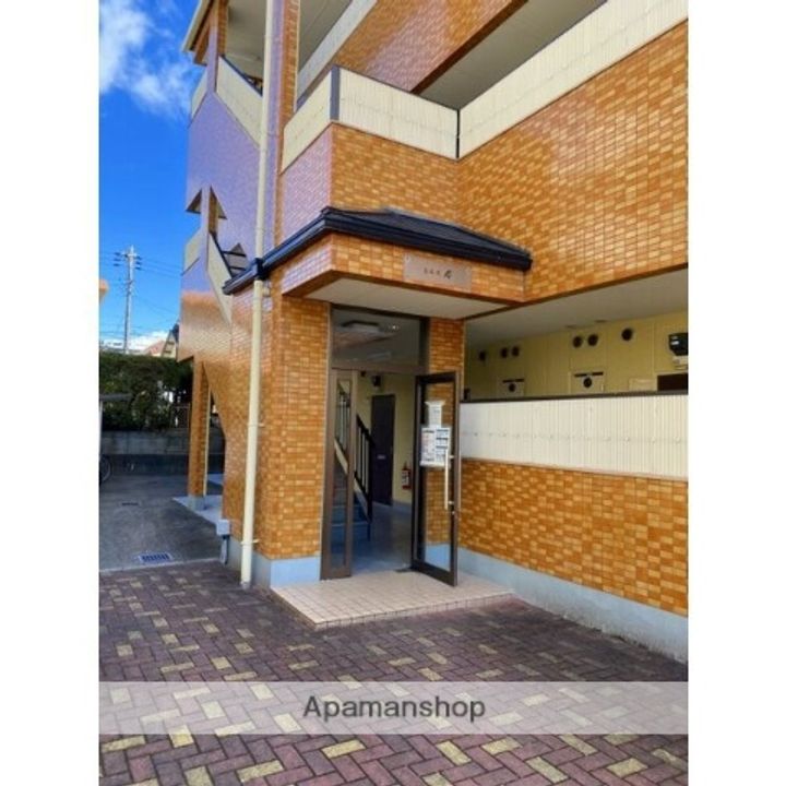 ヒルズ森の外観