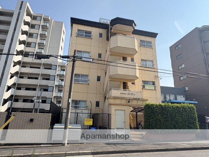 キャッスル 東栄の外観