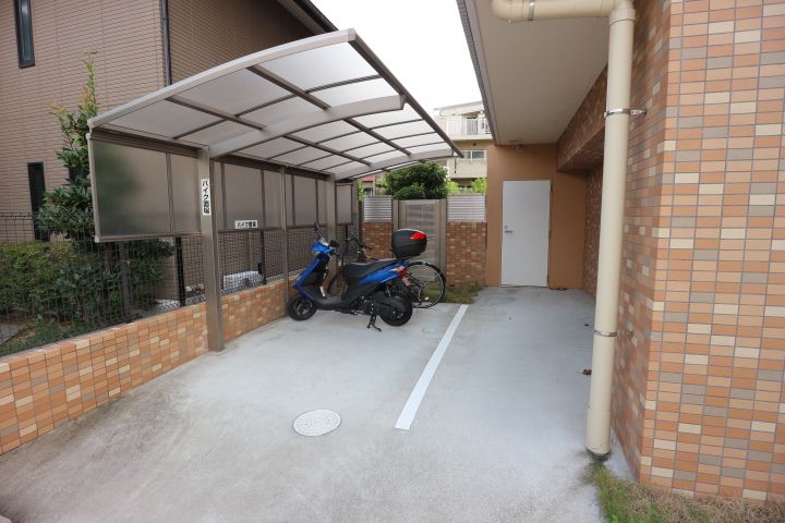アールズヒルズ社台の外観