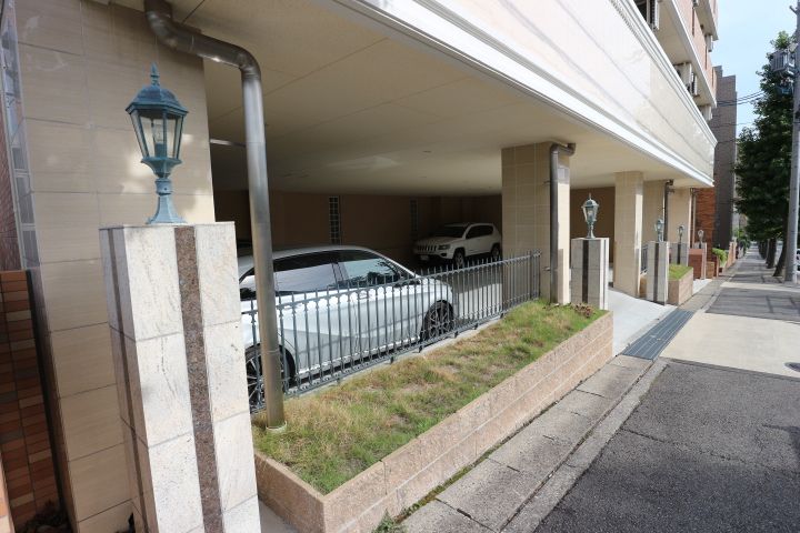 アールズヒルズ社台の外観