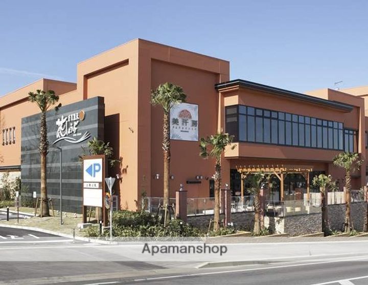 Y・E・S SPAZIOの周辺