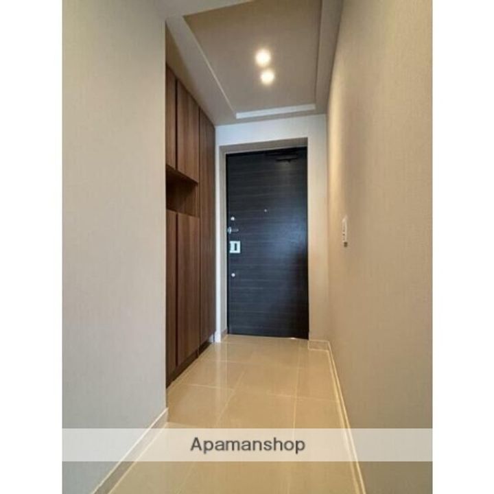 プラウド星ヶ丘の玄関