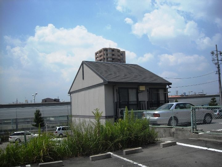 ドーミー上社102の外観