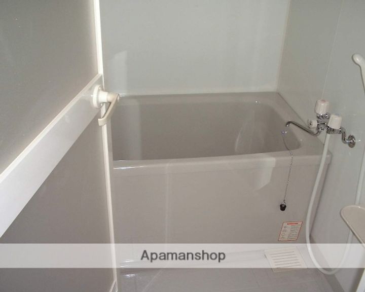 ヨシキ ビルの風呂