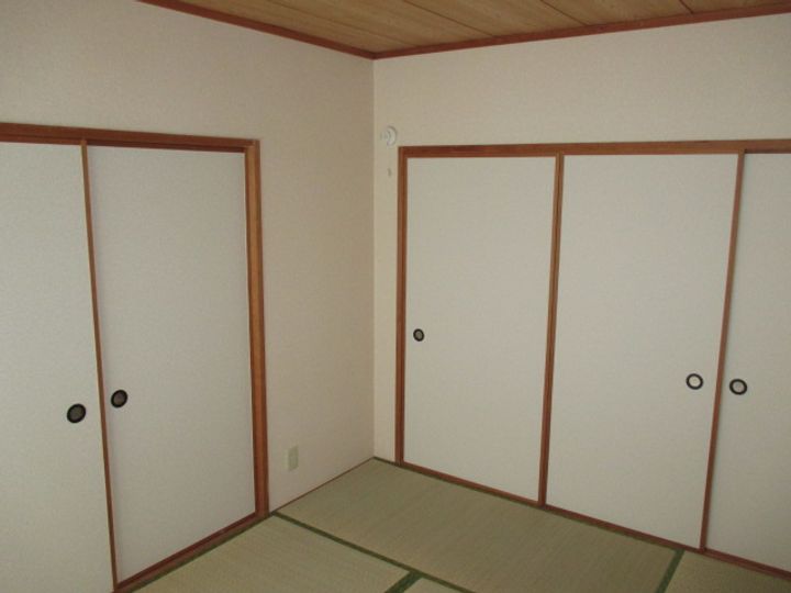 ラウムズ虹ヶ丘302の内装