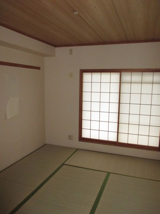 ラウムズ虹ヶ丘302の内装
