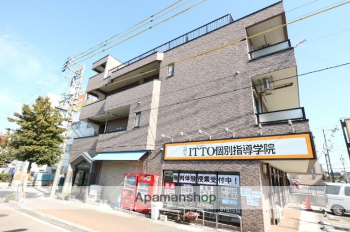 エステート猪高台の外観