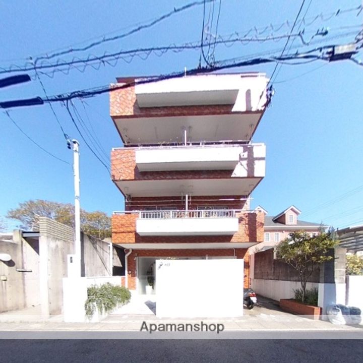 シャンボール長久手の外観