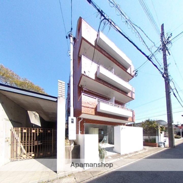 シャンボール長久手の外観