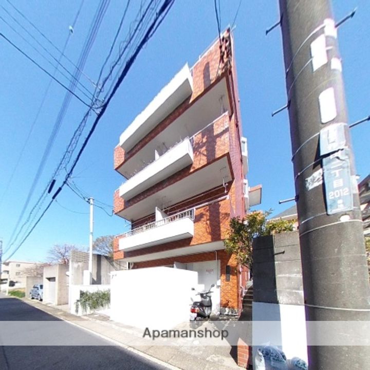 シャンボール長久手の外観