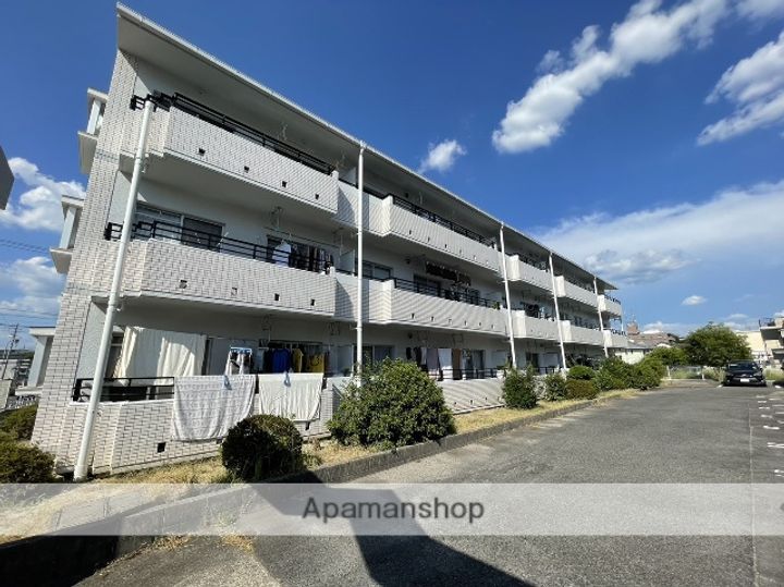 ロイヤルサンコーの外観