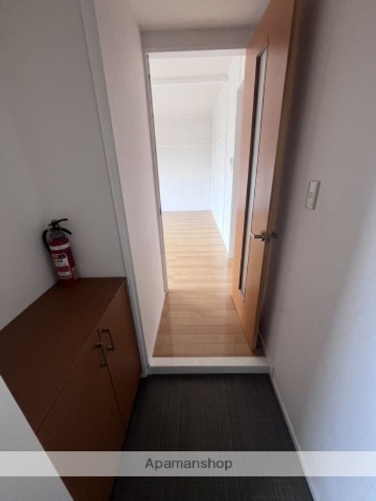 コルミー本郷の玄関