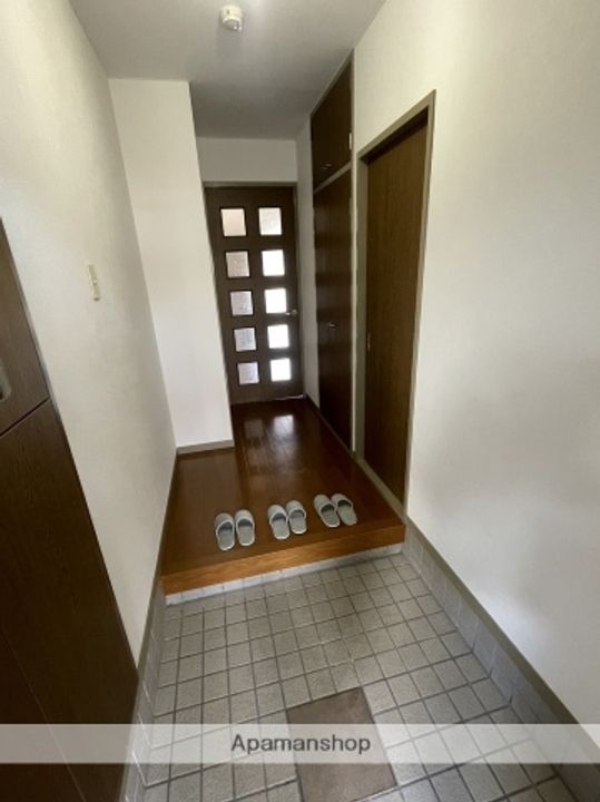 フォーシーズンAの玄関