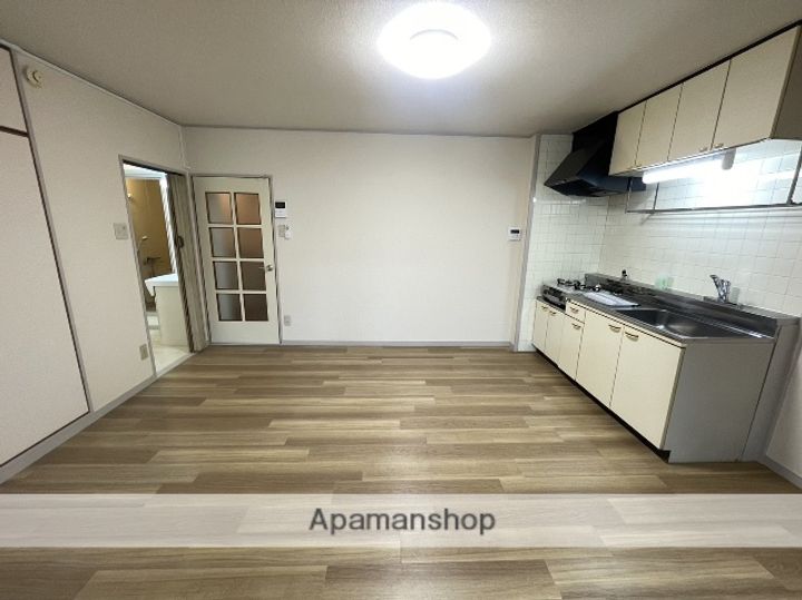 エレガンスⅡの居間