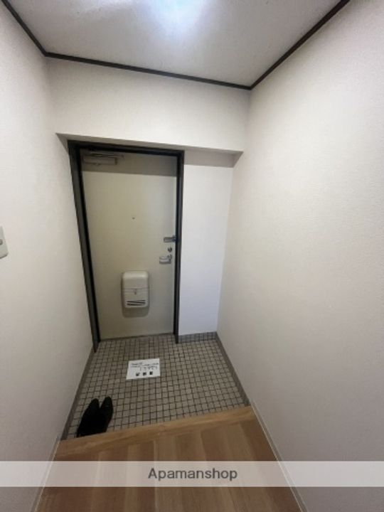 ハビテーションの玄関