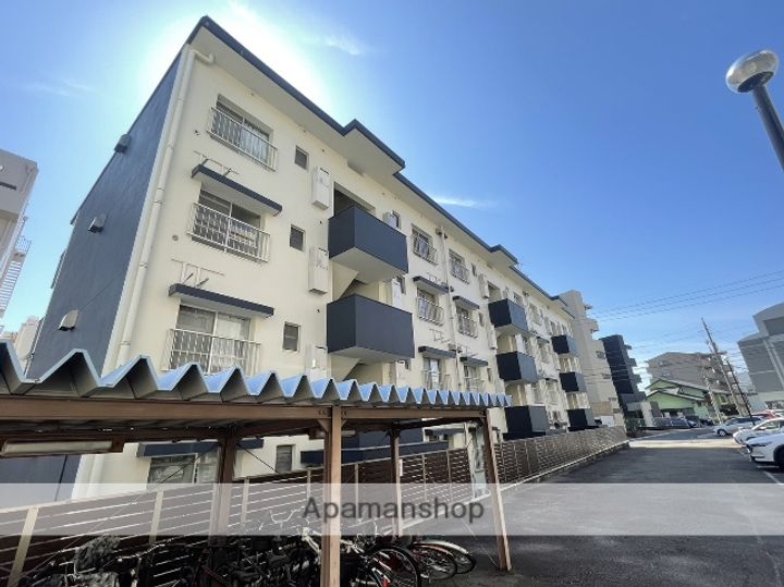 ピアネーズ上社の外観