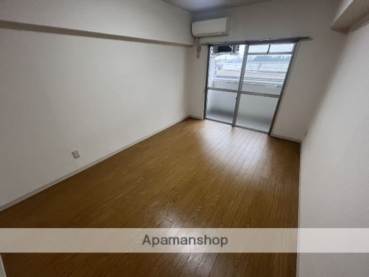 エオリア菖蒲池の居間