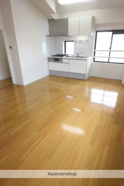 三和マンションの居間