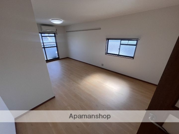 ロッキー猪子石の内装