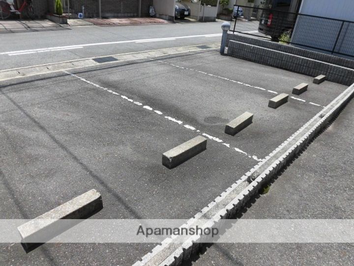 ファミール長久手の外観