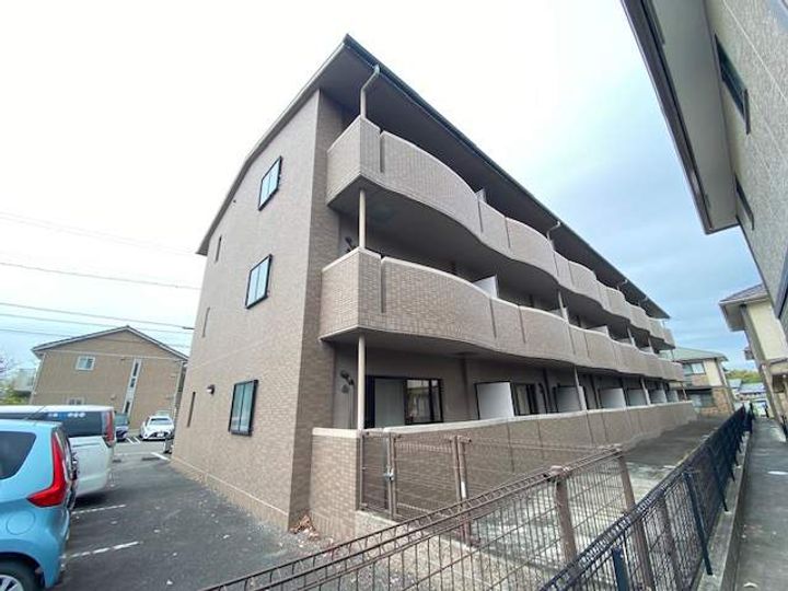 ピュアライフ302の外観