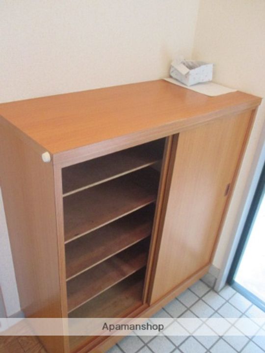 あいちビル5Aの玄関