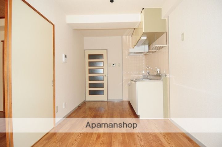 第2みゆきビル302の居間