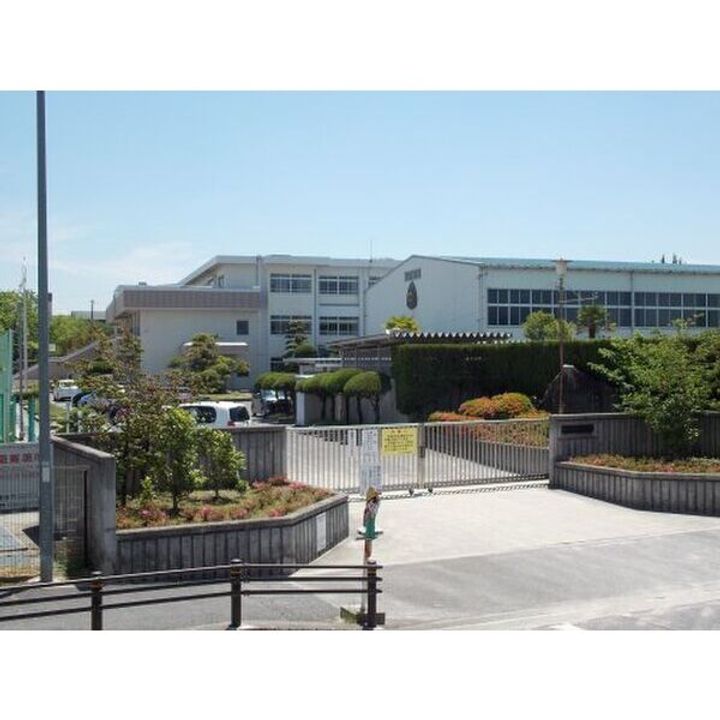 ピュアライフ302の周辺