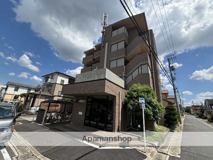 ハイツ林島の外観