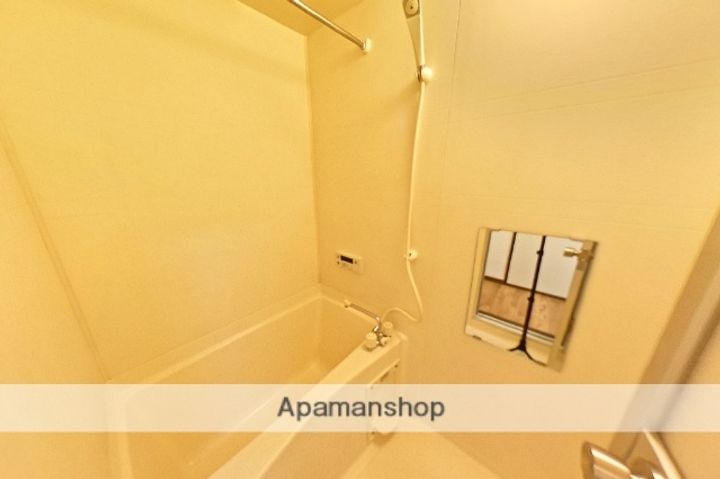 サープラス下市場の風呂