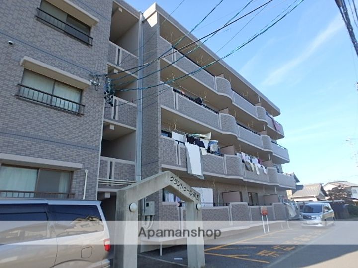 グランドゥール須田308の外観